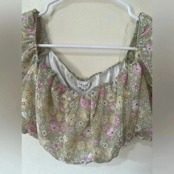Le Lis Floral Crop Top size Medium - Picture 2 of 6